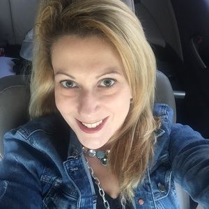 Meet your Posher, Christie